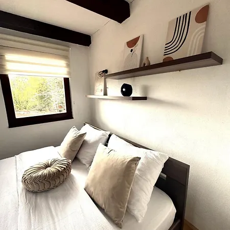 度假居 Nahorevo Getaway - Fairytale On The Hill