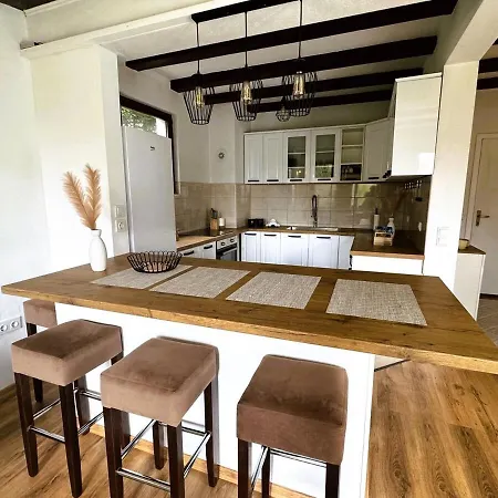 Nahorevo Getaway - Fairytale On The Hill Szarajevó