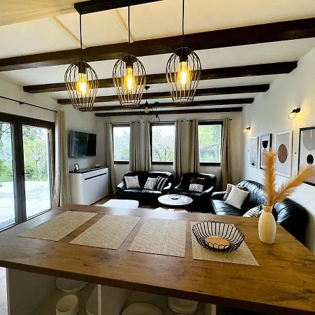 Nahorevo Getaway - Fairytale On The Hill * Szarajevó