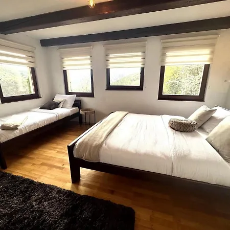 Nahorevo Getaway - Fairytale On The Hill 度假居