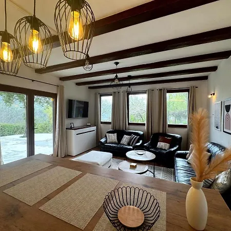 Nyaraló Nahorevo Getaway - Fairytale On The Hill Szarajevó