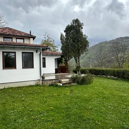 Nahorevo Getaway - Fairytale On The Hill Holiday home